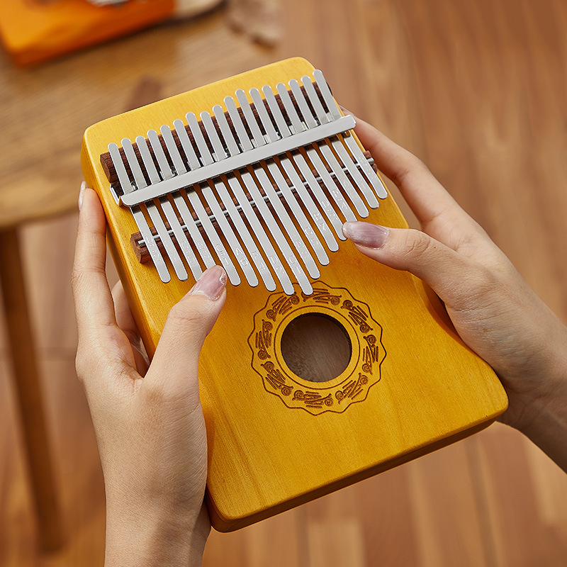A Musical Instrument With Keys - Hluru 17キー カリンバ フィンガーピアノ カリンバ 21キー