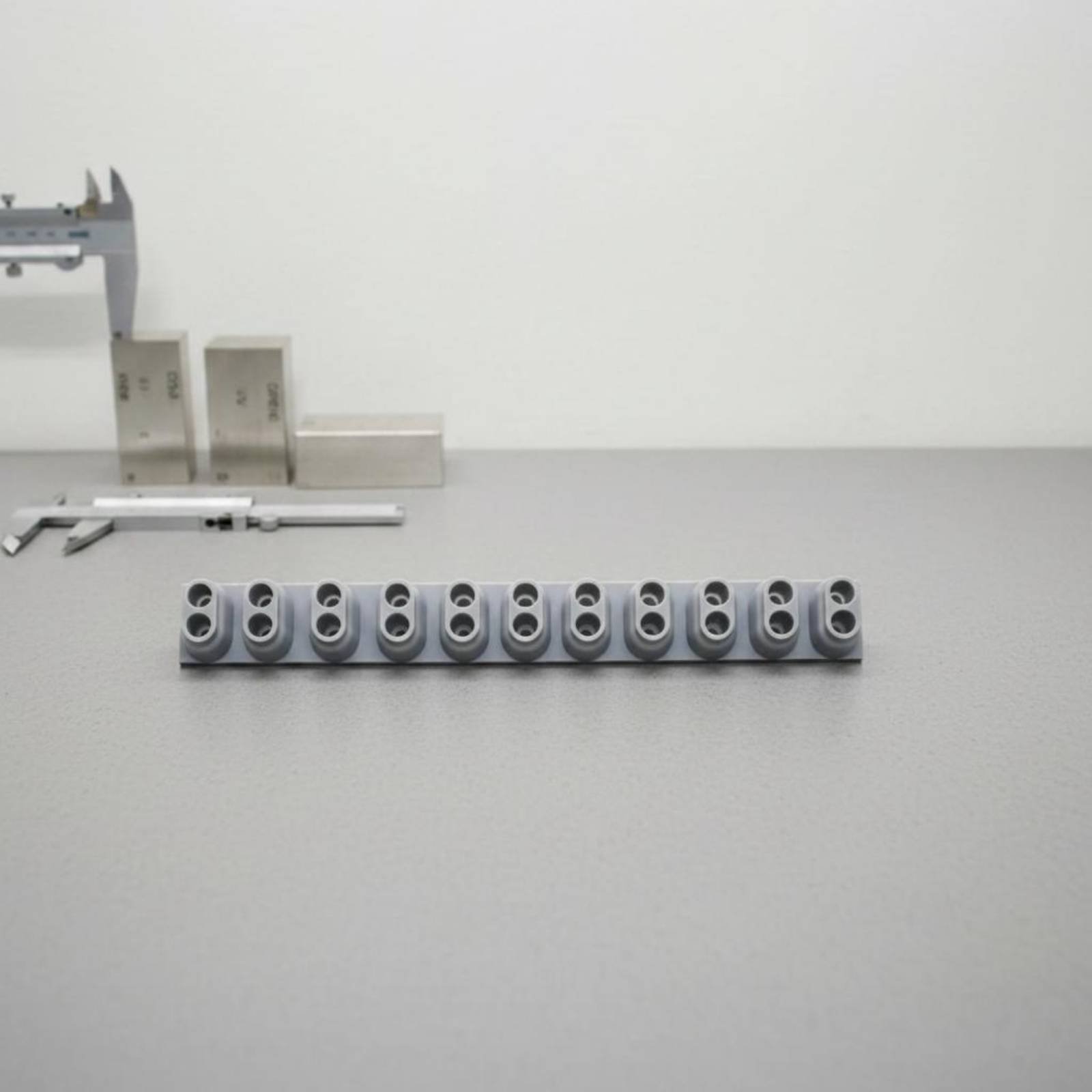 導電性ゴムキーコンタクト低インピーダンスシリコンキーコンタク - A Musical Instrument With Keys のレビューと価格